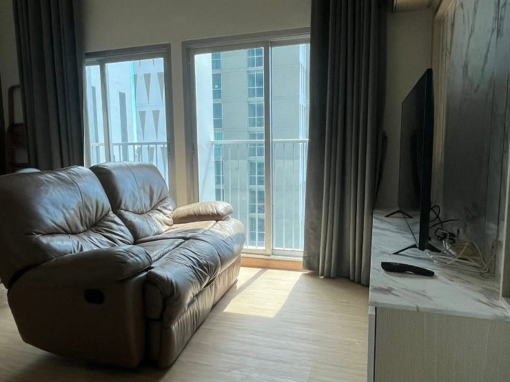 รูป ให้เช่า Noble Revolve Ratchada 1 Penthouse ชั้นบนสุดเฟอร์นิเจอร์ครบ พร้อมเข้าอยู่ - รูปที่ 2/9