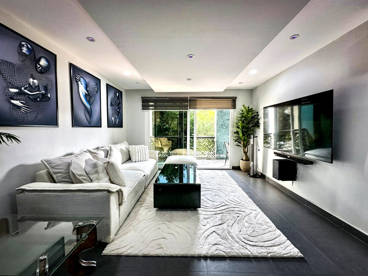รูป 2 Bedroom Condo for Sale at Regent Pratamnak Pattaya - รูปที่ 1/14