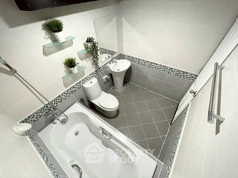 รูป คอนโด 2-ห้องนอน ที่ วอเตอร์ฟอร์ด สุขุมวิท 50 คอนโดมิเนียม ใกล้ BTS อ่อนนุช (ID 2772051) - รูปที่ 15/19