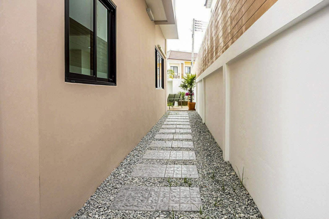 รูป 3 Bedroom Pool Villa for Sale in East Pattaya - รูปที่ 19/19