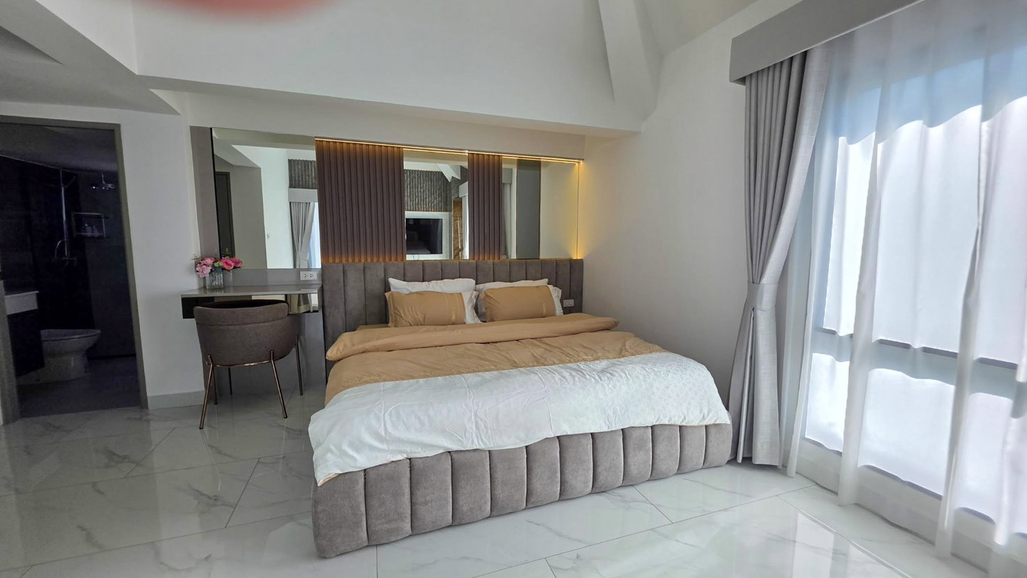 รูป 4 Bedroom Pool Villa for Sale in Na Jomtien Pattaya - รูปที่ 7/14