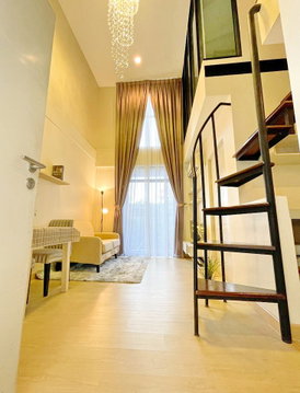 ให้เช่า โคลเวอร์ ลาดพร้าว 83 Duplex 2 ห้องนอน T/LINE 097-2161939