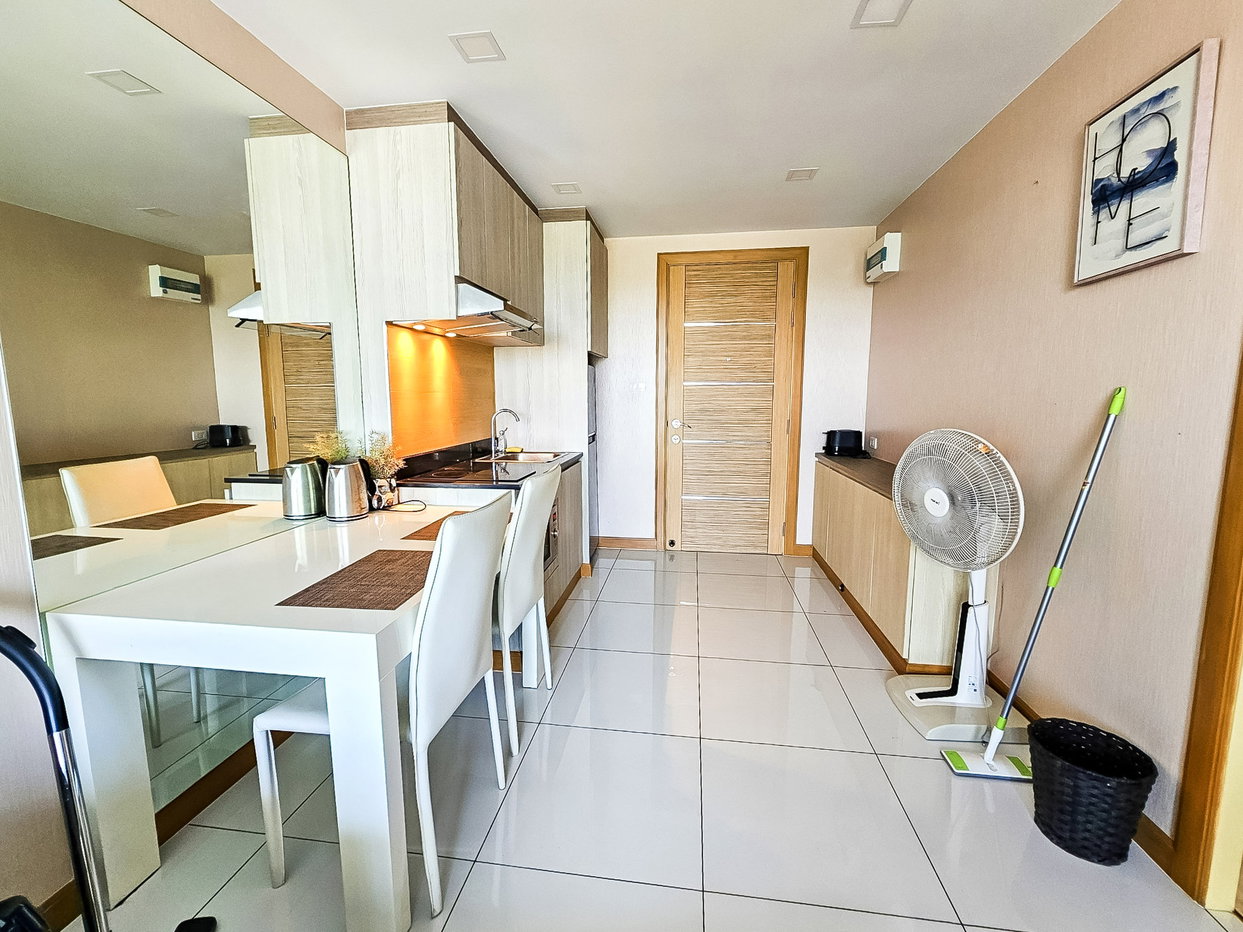 รูป Condo for Sale Whale Marina Na Jomtien 1 Bedroom High Floor - รูปที่ 2/13