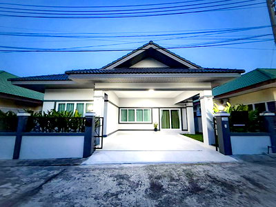 เช่าบ้านเดี่ยว ชลบุรี : 3 Bedroom House for Sale in East Pattaya