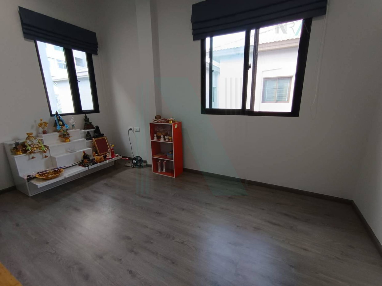 รูป 📌 ขายบ้านแฝด โครงการ แกรนด์ พลีโน่ วัชรพล-สุขาภิบาล 5 2 ชั้น 3 ห้องนอน 4 ห้องน้ำ - รูปที่ 7/8