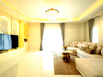 บ้านเดี่ยว บางละมุง ชลบุรี : House for Sale Jomtien Near Beach 3 Bedroom Family Home