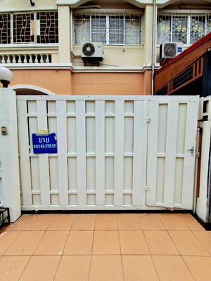 ทาวน์โฮม กรุงเทพมหานคร : ขายทาวน์เฮ้าส์ 2 ชั้น หมู่บ้านเพชรทวีสุข เพชรเกษม 106 สภาพดี เดินทางสะดวก