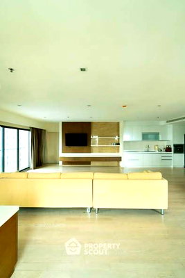 Condos for sale : 2-BR Condo at Noble Remix near BTS Thong Lor (ID 2805826)