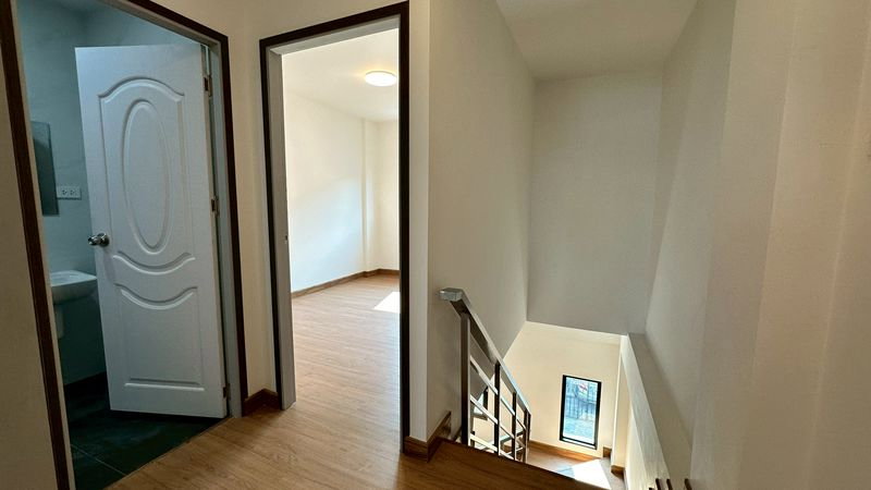 รูป 💛💙❤️ขายทาวน์โฮมใหม่ 3 ชั้น ทำเลติวานนท์ ใกล้ MRT สายสีม่วง ประชาราษฏร์16/2 - รูปที่ 13/16