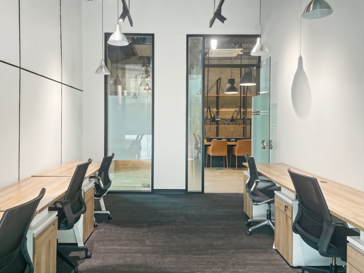 รูป พื้นที่สำนักงานส่วนตัวสำหรับ 2 คนที่ Regus W-District  - รูปที่ 2/5