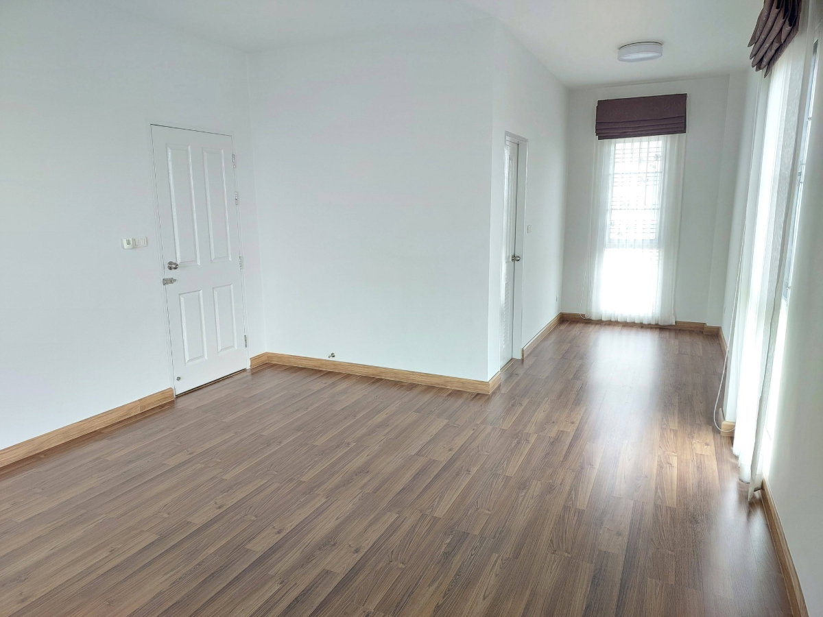 รูป ขาย บ้านเดี่ยว 2 ชั้น หลังริม Alisha Suksawat-Pracha Uthit (หมู่บ้านอลิชา สุขสวัสดิ์-ประชาอุทิศ) ต่อเติมครบ พร้อมหิ้วกระเป๋าเข้าอยู่! - รูปที่ 13/27