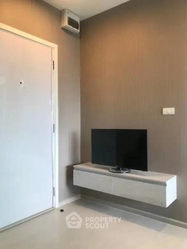 1-BR Condo at Aspire Erawan near BTS Chang Erawan (ID 2278836)
