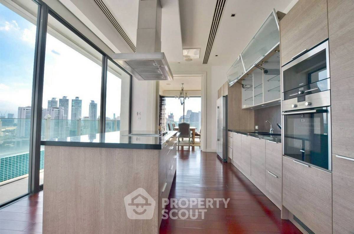 picture 3-BR Condo at Le Raffine Jambu Dvipa Sukhumvit 39 Condominium near BTS Phrom Phong (ID 2803159) - 5/11
