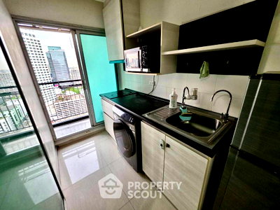Condos for rent : 2-BR Condo at Life Ratchadapisek near MRT Huai Khwang (ID 2102090)