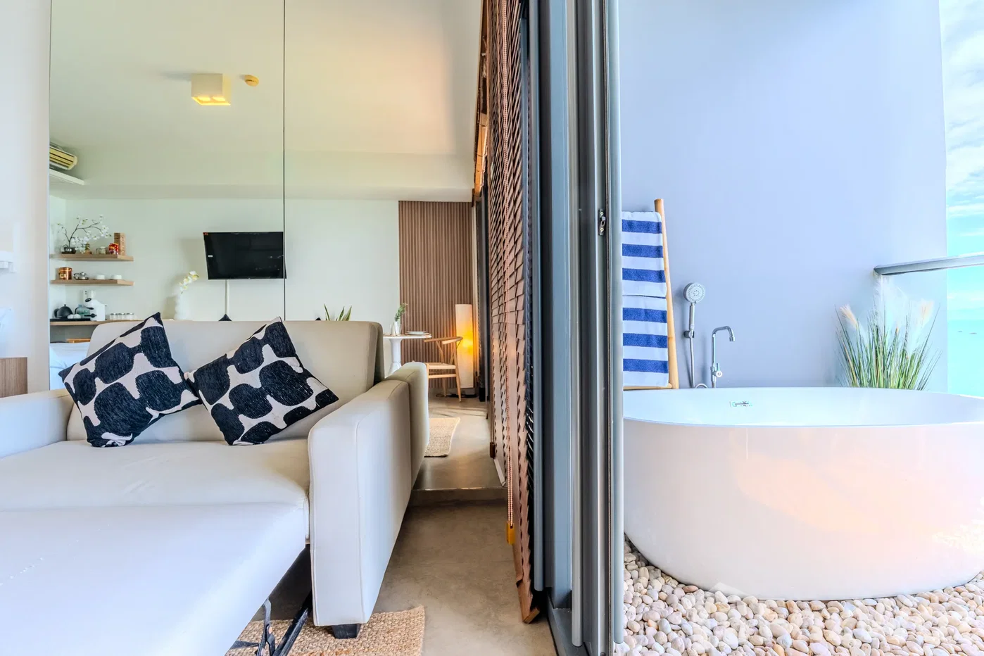 picture Studio Condo for rent at Zire Wongamat 6182596 - 12/17