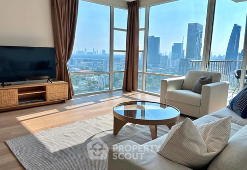 3-BR Condo at Fullerton Sukhumvit near BTS Ekkamai (ID 2804356)
