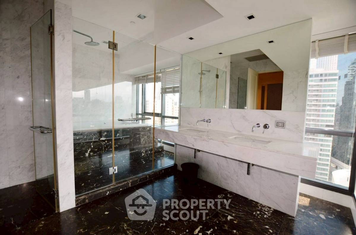 picture 3-BR Condo at Le Raffine Jambu Dvipa Sukhumvit 39 Condominium near BTS Phrom Phong (ID 2803159) - 10/11