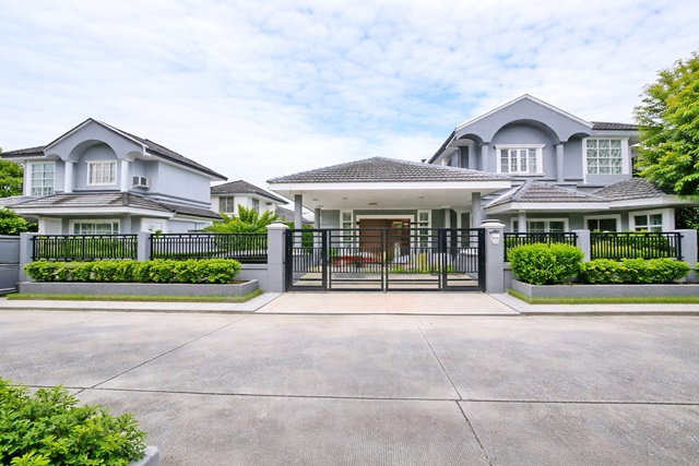 รูป คฤหาสน์ใหญ่มาก ให้เช่า 5นอน 6แอร์ 5น้ำ 100ตรว. จอดรถ4คัน โลตัส2.3 กม.บิ๊กซี 7-Elevenสุวินทวงศ์ 44 450 ม.รักสัตว์ ตลาดหนองจอก 1.2 กม. - รูปที่ 1/8