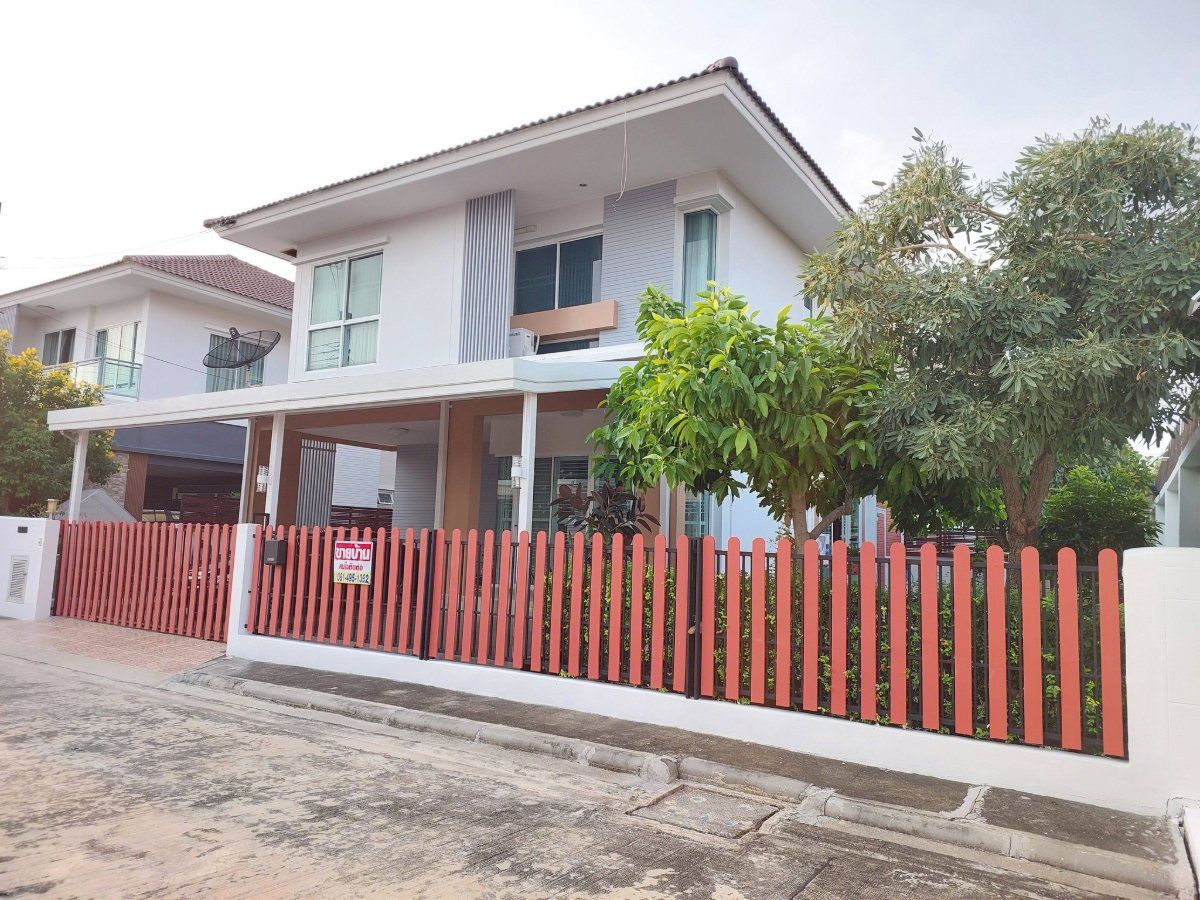 รูป ขาย บ้านเดี่ยว 2 ชั้น หลังริม Alisha Suksawat-Pracha Uthit (หมู่บ้านอลิชา สุขสวัสดิ์-ประชาอุทิศ) ต่อเติมครบ พร้อมหิ้วกระเป๋าเข้าอยู่! - รูปที่ 3/27