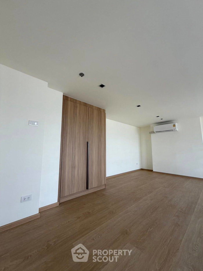 รูป คอนโด 1-ห้องนอน ที่ ณ รีวา เจริญนคร ใกล้ BTS โพธิ์นิมิตร (ID 2805922) - รูปที่ 7/10