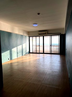 Condos for rent Sattahip Chonburi : For Rent Condo Pattaya Jomtien Beach Front