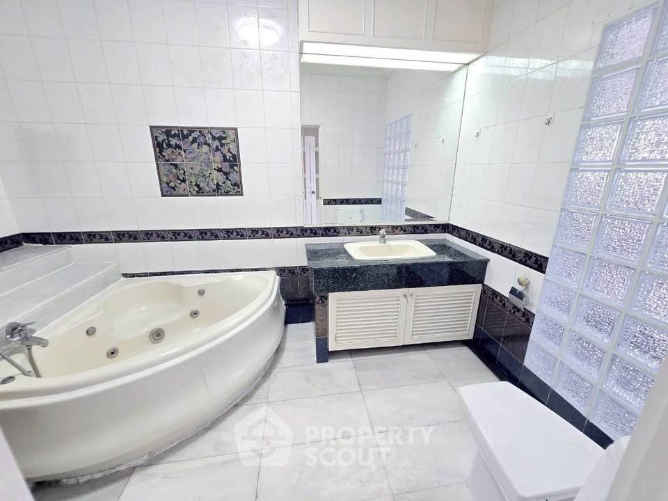 รูป คอนโด 3-ห้องนอน ที่ ธนา ทาวเวอร์ ใกล้ MRT บางยี่ขัน (ID 2799570) - รูปที่ 20/26