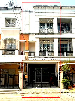 ทาวน์โฮม เขตบางแค : ขายทาวน์โฮม 3 ชั้น บ้านสวยสภาพดี หมู่บ้านปริญลักษณ์ เพชรเกษม 69 (Prinyaluck Phetkasem 69) อยู่ฟรีไม่ต้องจ่ายค่าส่วนกลาง! ใกล้รถไฟฟ้า MRT หลักสอง