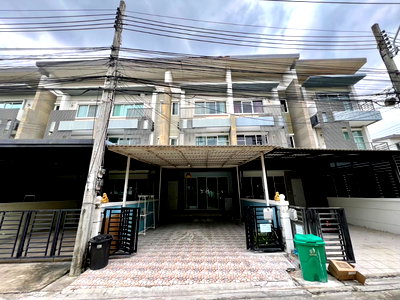 ขายทาวน์โฮม : ขายทาวน์โฮม 2 ชั้น Town Avenue พระราม 9 บ้านสวย 2 ห้องนอนใหญ่ ทำเลกรุงเทพกรีฑา 7 ใกล้รถไฟฟ้า ฟังก์ชันลงตัว พร้อมอยู่