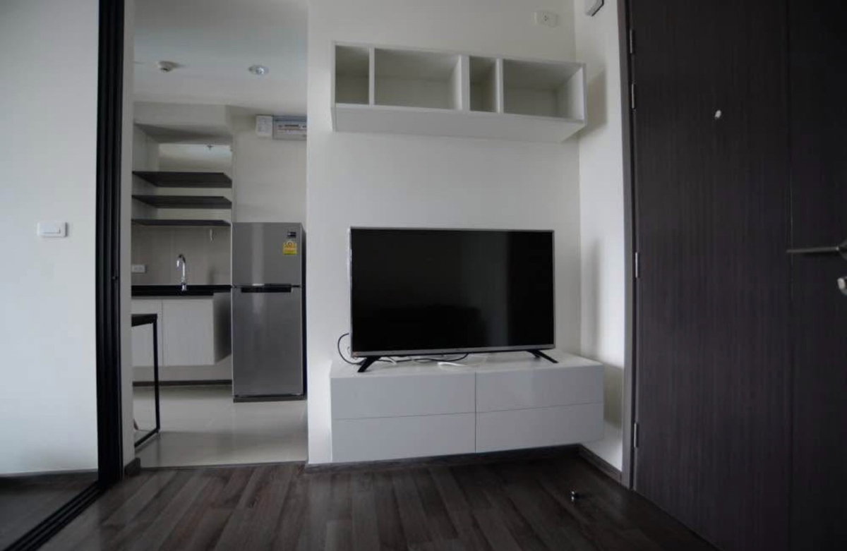 picture The Base Park East Sukhumvit 77  - 2/11