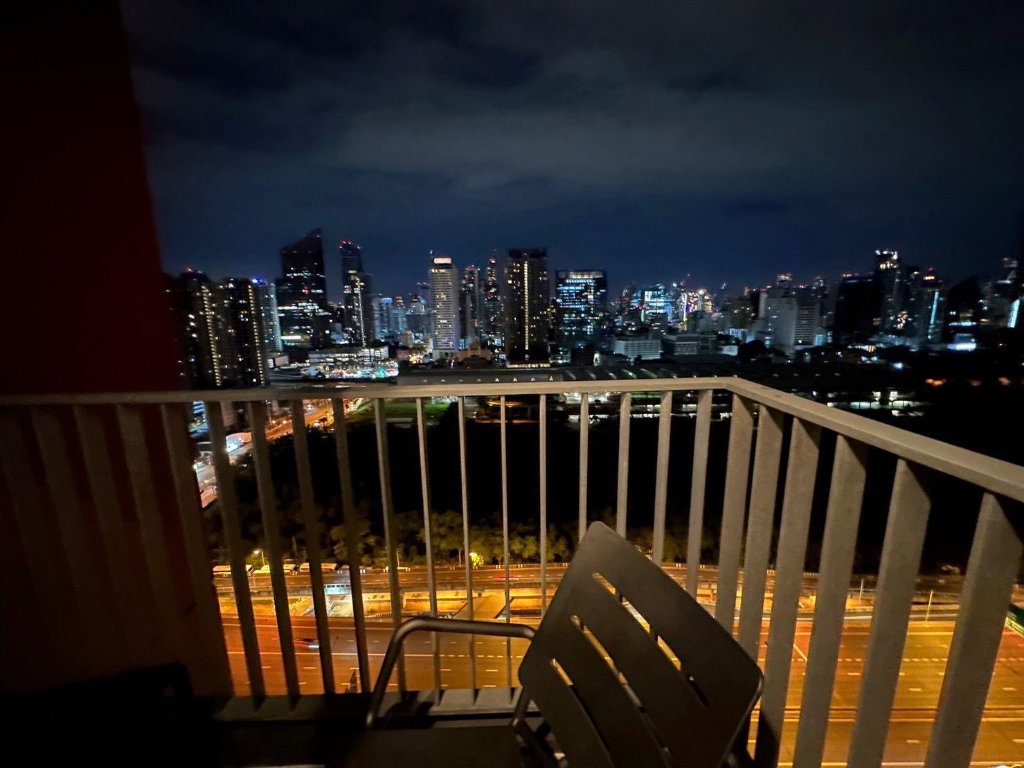 รูป ขายคอนโดห้องใหญ่ไซส์พิเศษ ชั้นสูง วิวเมืองพาโนรามา ราคาถูกที่สุดในโครงการ Life Asoke Hype (ไลฟ์ อโศก ไฮป์) ใกล้รถไฟฟ้า MRT พระราม 9 - รูปที่ 17/17
