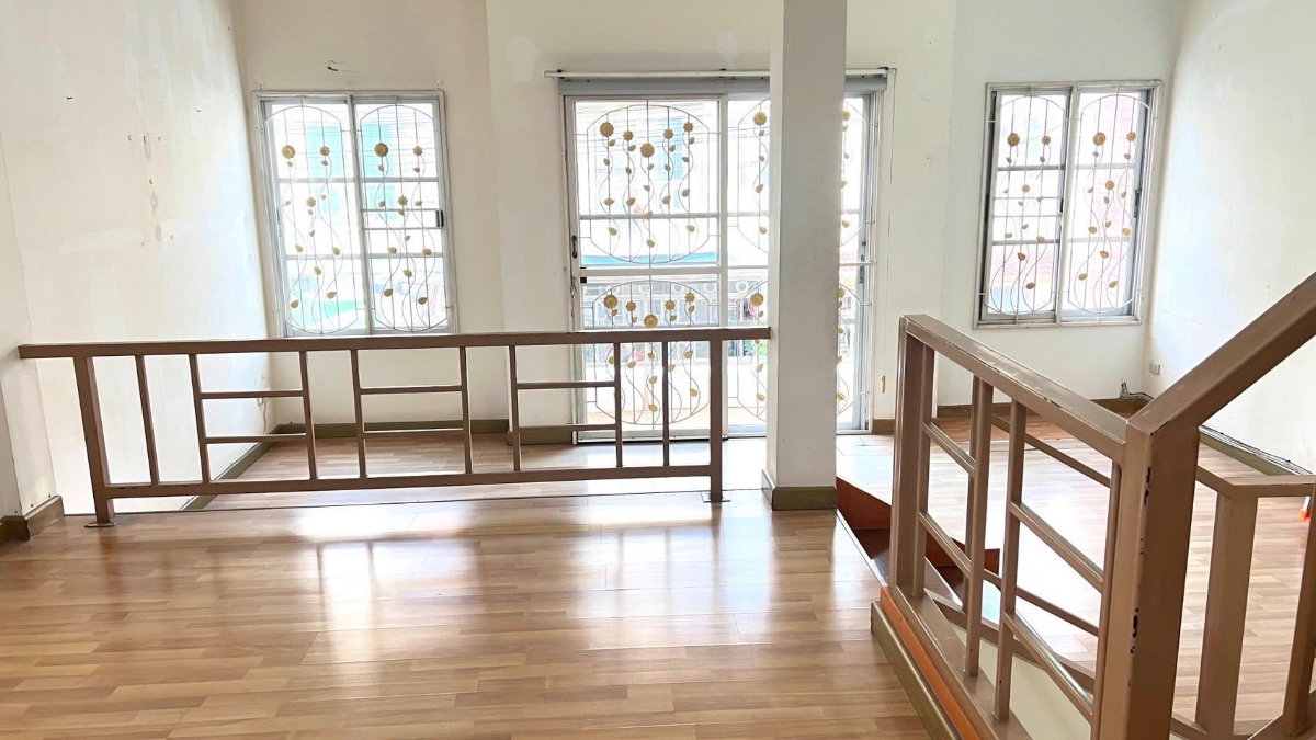 รูป ขายทาวน์โฮม 3 ชั้น สวยทำเลดี ติดถนนนวลจันทร์ Diamond Grand Ville (หมู่บ้านไดมอนด์แกรนด์วิลล์) ใกล้รถไฟฟ้าสายสีชมพู สถานี กม.6 - รูปที่ 6/22