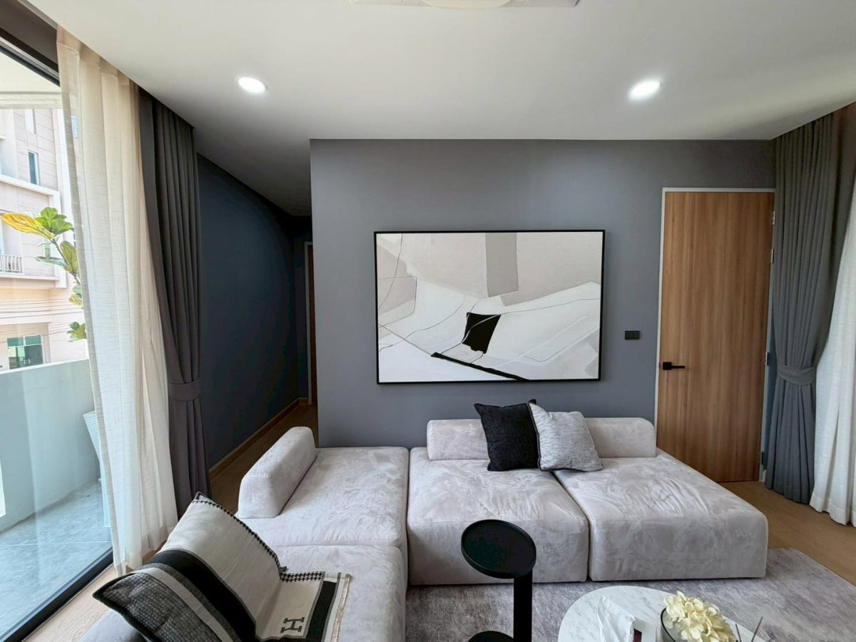 รูป ขายบ้านเดี่ยวพร้อมลิฟต์ส่วนตัว : หมู่บ้านปรีชา บียอนด์ รามคำแหง-กรุงเทพกรีฑา เนื้อที่ 66.6 ตารางวา 4 ห้องนอน 5 ห้องน้ำ - รูปที่ 13/22