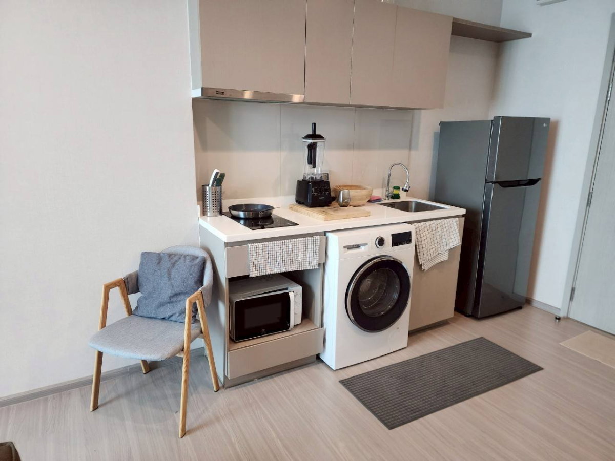 รูป ขายคอนโดห้องกว้าง อยู่สบาย ราคาถูกที่สุดในโครงการ Life Sukhumvit 62 (ไลฟ์ สุขุมวิท 62) เฟอร์นิเจอร์ครบ ใกล้ BTS บางจาก - รูปที่ 2/10