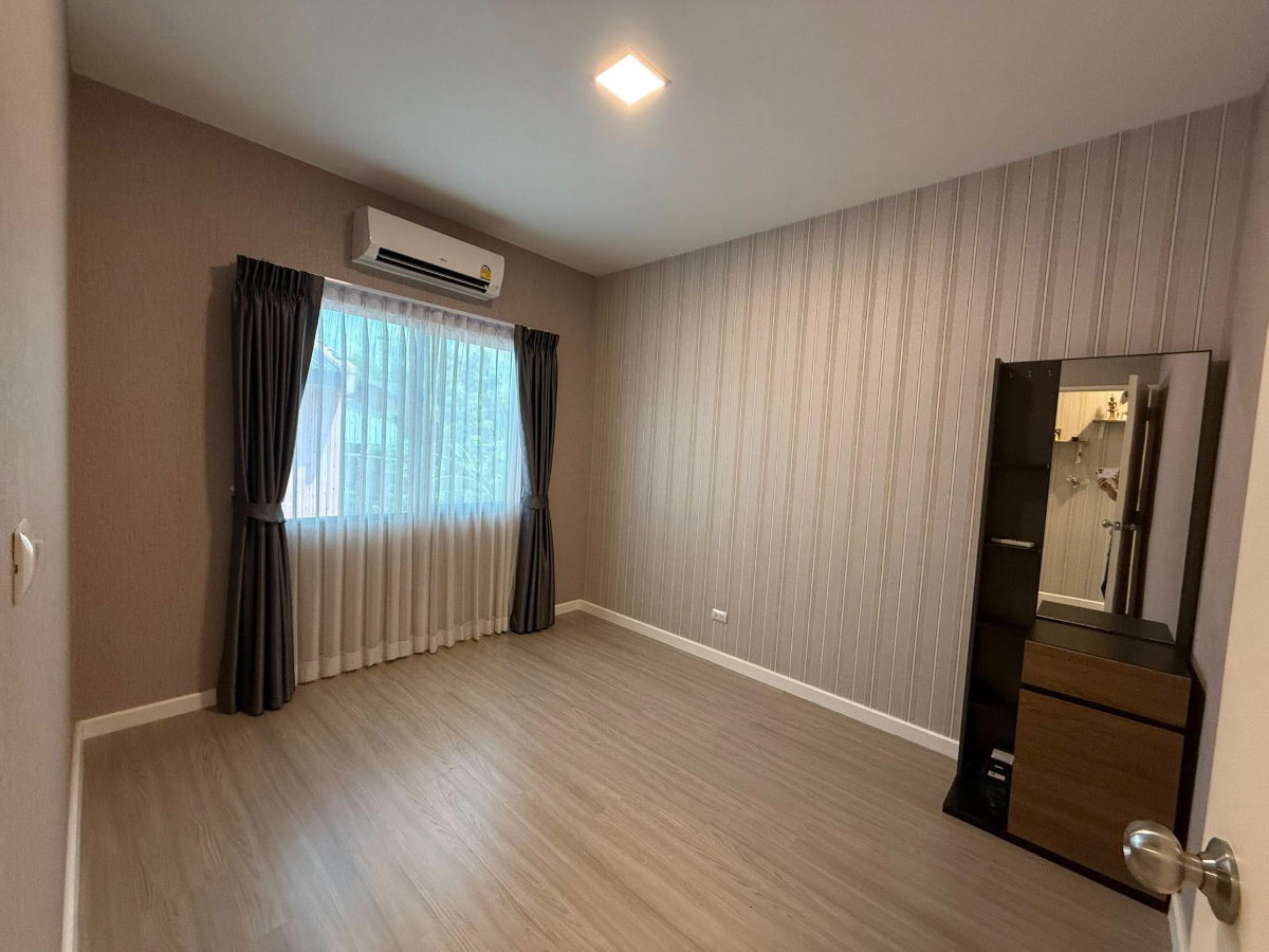 รูป ขายทาวน์โฮม 2 ชั้น สไตล์ Modern ราคาถูกที่สุดในโครงการ Siri Place Kalapapruek - Sathorn (สิริ เพลส กัลปพฤกษ์ – สาทร) ใกล้รถไฟฟ้าMRT บางแค - รูปที่ 25/31