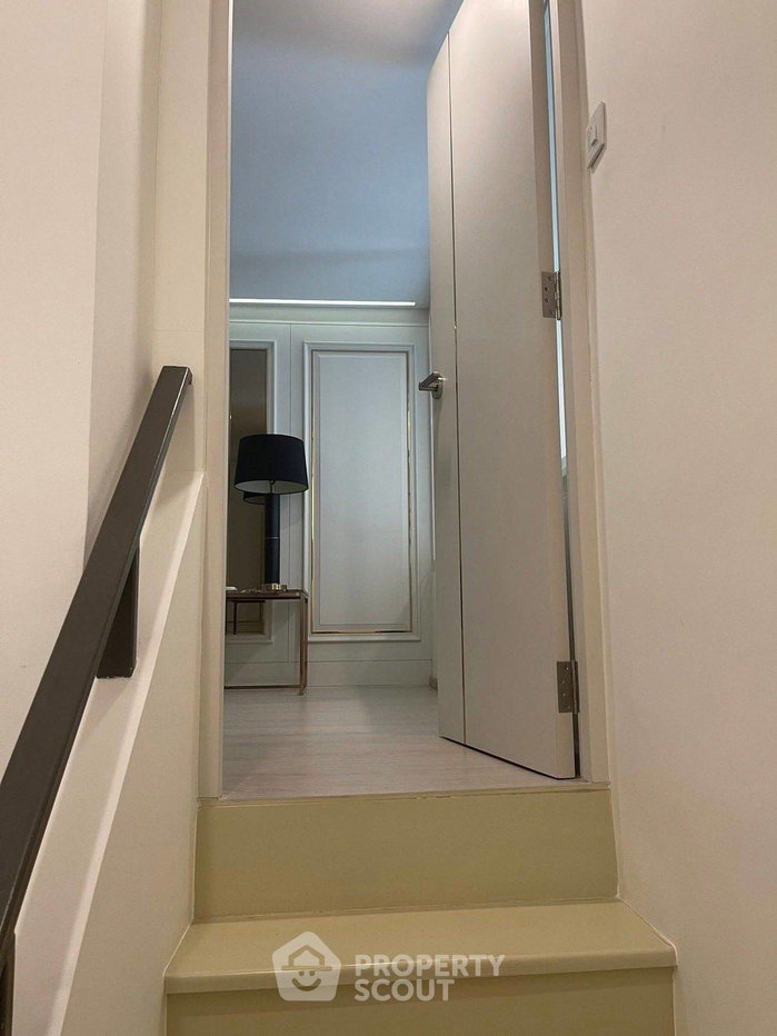 picture 2-BR Condo at Knightsbridge Phaholyothin Interchange in Anusawari (ID 2805924) - 6/9