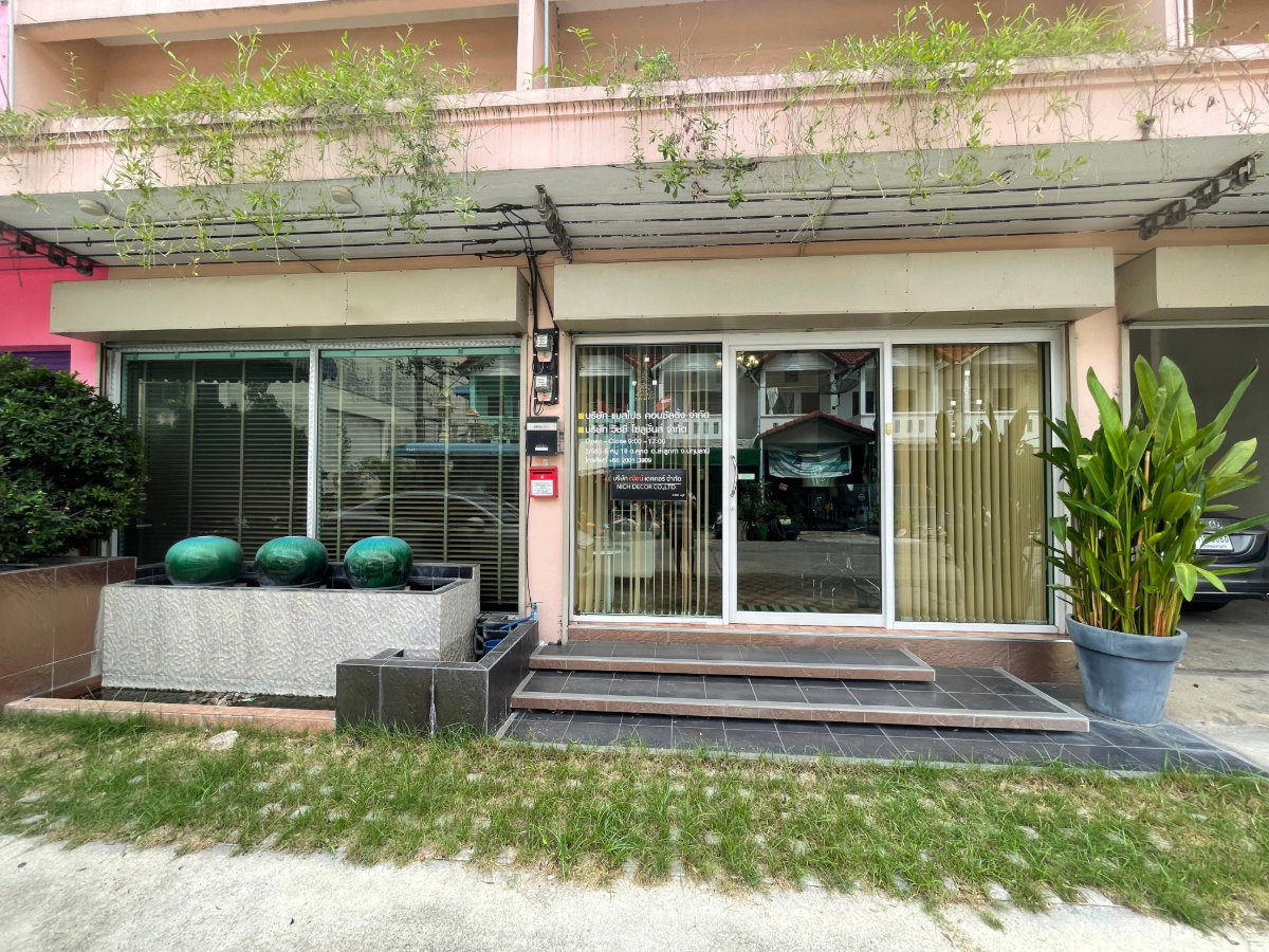 รูป ขายโฮมออฟฟิศ ลำลูกกา คลอง 2 | 2 คูหา 3 ชั้น เชื่อมทะลุกัน แต่งครบพร้อมเข้าใช้งาน เหมาะสำหรับออฟฟิศ  - รูปที่ 12/23