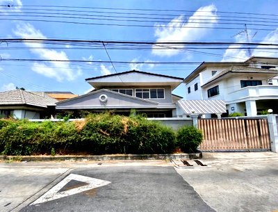 บ้านเดี่ยว เอสซีบี พาร์ค  : ขายบ้านเดี่ยว 2 ชั้น อมรพันธ์ 9 เสนานิคม 1 ที่ดินใหญ่ 85 ตร.ว. รีโนเวทใหม่ ไม่มีค่าส่วนกลาง ใกล้ BTS เสนานิคม และ ม.เกษตรศาสตร์