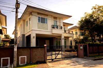 บ้านเดี่ยว กรุงเทพมหานคร : ขาย บ้านเดี่ยว The Plant บางแค หลังใหญ่ บนถนนเมนของหมู่บ้าน เนื้อที่ 60.2 ตรว. พื้นที่ใช้สอย 194 ตรม.