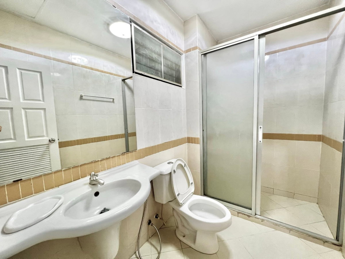 รูป 🔥 บ้านเช่าพัทยา ราคาดี พร้อมเข้าอยู่! 🏡 โชคชัย วิลเลจ 7 เขาน้อย - รูปที่ 12/16
