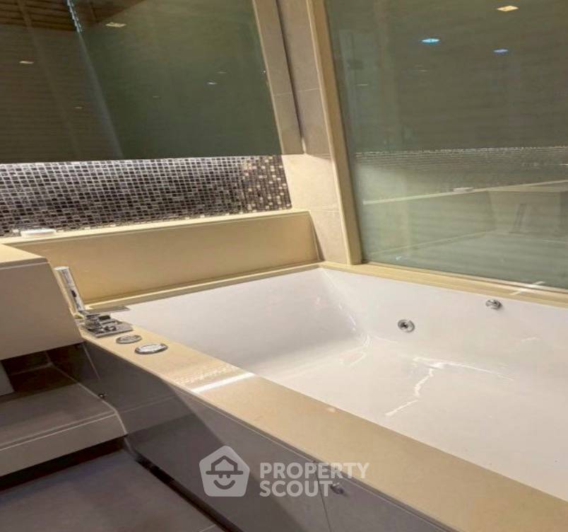 รูป คอนโด 1-ห้องนอน ที่ ดิ แอดเดรส อโศก ใกล้ ARL มักกะสัน (ID 2801280) - รูปที่ 4/5