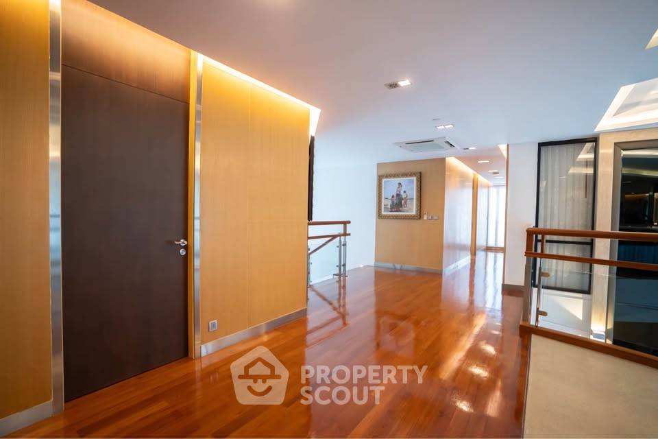 รูป คอนโด 6-ห้องนอน ที่ รอยัล ริเวอร์ เพลส คอนโดมิเนียม ใน บางโพงพาง (ID 2800351) - รูปที่ 5/12