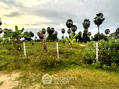 Land for sale Petchburi : 1,600 m² Land for Sale close to North Cha-Am Beach (ID 2640699)