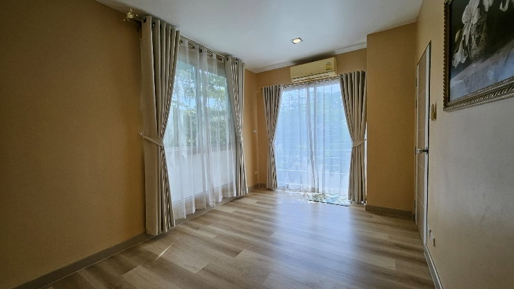 รูป คอนโดห้องเปล่า (Unfurnished) ห้องมุม วิวต้นไม้ - รูปที่ 3/8