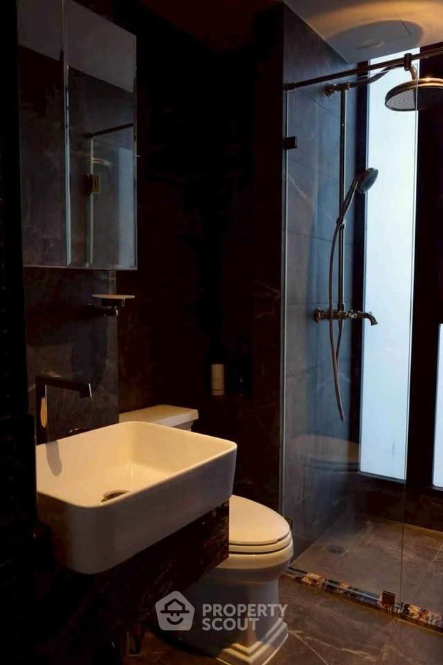 picture 2-BR Condo at A Space ID Asoke Ratchada near MRT Phra Ram 9 (ID 2806875) - 12/20