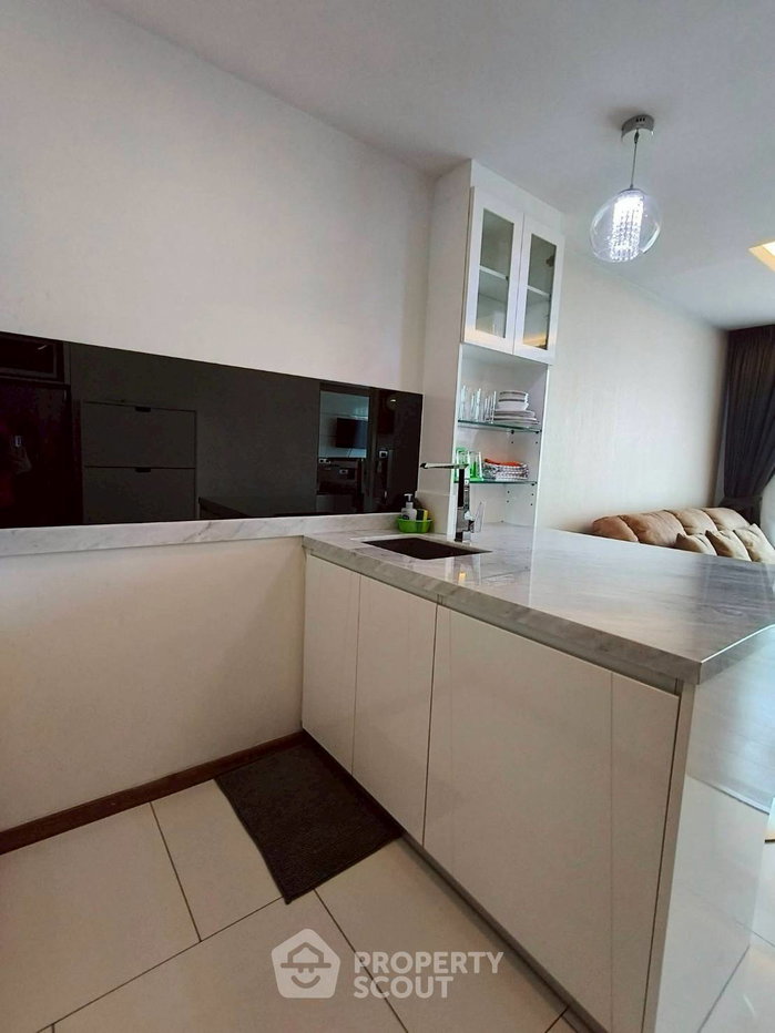 รูป คอนโด 1 ห้องนอน 43 ตร.ม. ชั้นสูง 18 ที่ The Peak Towers ใกล้พัทยา (ID 2807283) - รูปที่ 8/12