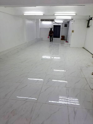 อาคารพาณิชย์ กรุงเทพมหานคร : ขายอาคารพาณิชย์ 5 ชั้น ทำเลดีอยู่แถวประตูน้ำ ถนนเพชรบุรี ซ. 31 กทม. เนื้อที่ดิน 19 ตารางวา 