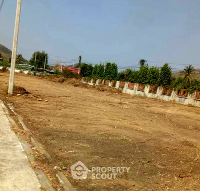 เช่าที่ดิน ประจวบคีรีขันธ์ : ที่ดินสำหรับปล่อยเช่า 1,432 ตารางเมตร แถว ใน ปากน้ำปราณ (ID 2753994)