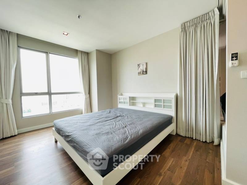 รูป คอนโด 1-ห้องนอน ที่ เดอะ รูม สาทร-ตากสิน ใกล้ BTS โพธิ์นิมิตร (ID 972731) - รูปที่ 4/10
