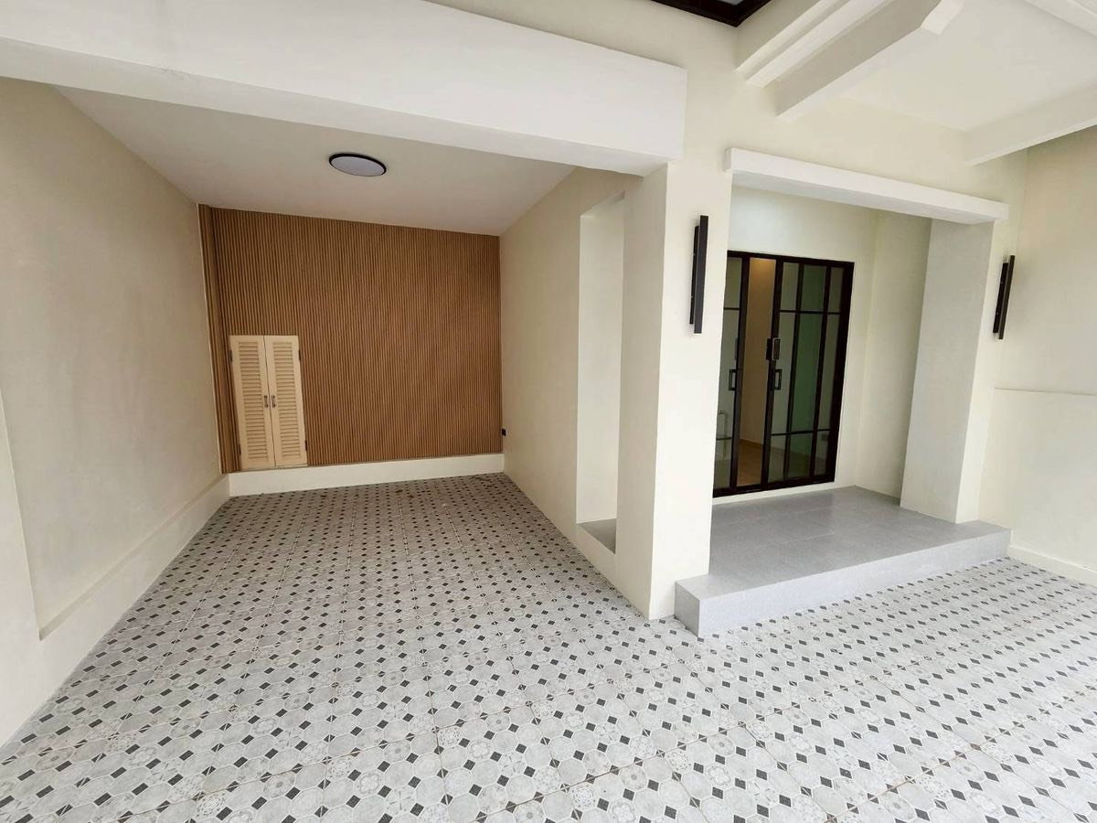 รูป บ้านสวยพร้อมเข้าอยู่! The Villa ท่าอิฐ ซอย 13 ต่อเติมครัว+แอร์+ม่านครบ จบที่ 2.45 ลบ. รวมทุกค่าใช้จ่าย! - รูปที่ 19/21