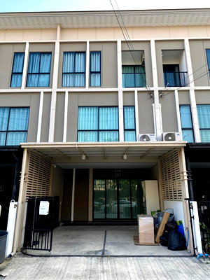 Townhouses for rent : [VR0277] 🔥 38,000 THB/m | Patio Srinakarin-Rama 9 | 180 sqm | 3BR 3BA | Near Wellington College 🔥